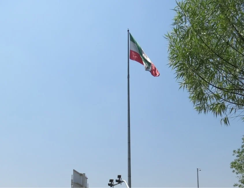 پایه پرچم مرتفع یا برج پرچم یا دکل پرچم