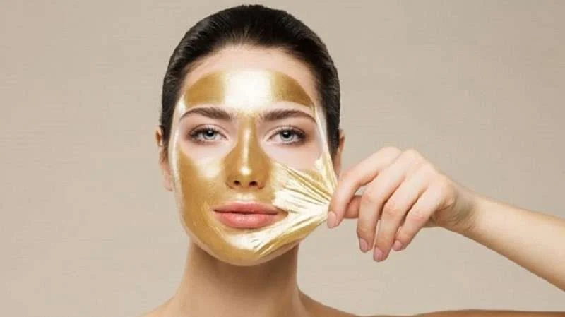 What mask should we wear after scrubbing?