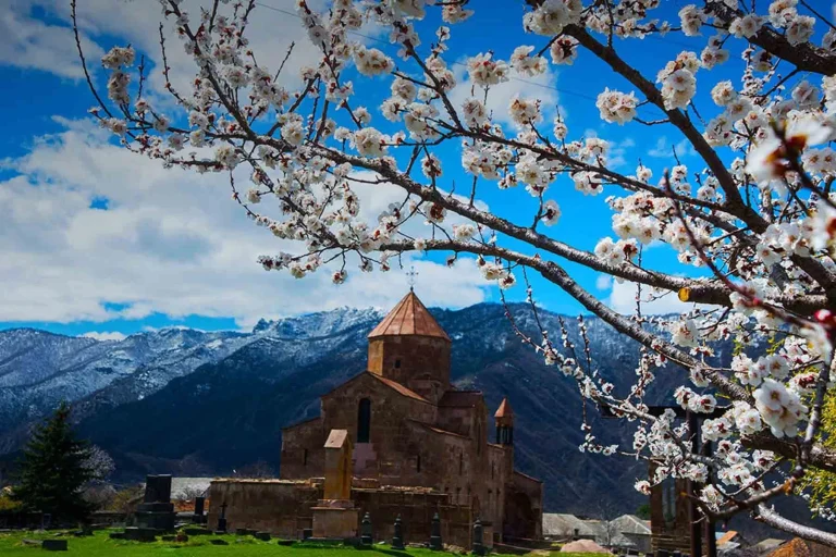 راهنمای جامع تور ارمنستان؛ جاذبه‌ها، هزینه‌ها و نکات سفر در سال 1405