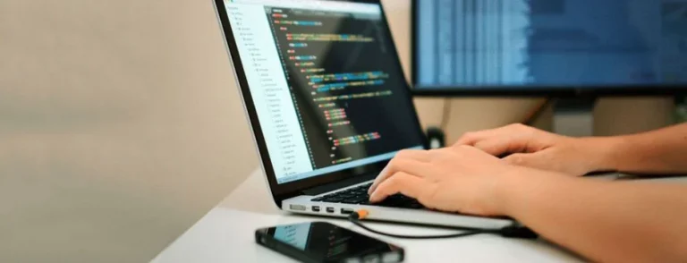 بهترین لپ تاپ برای برنامه نویسی
