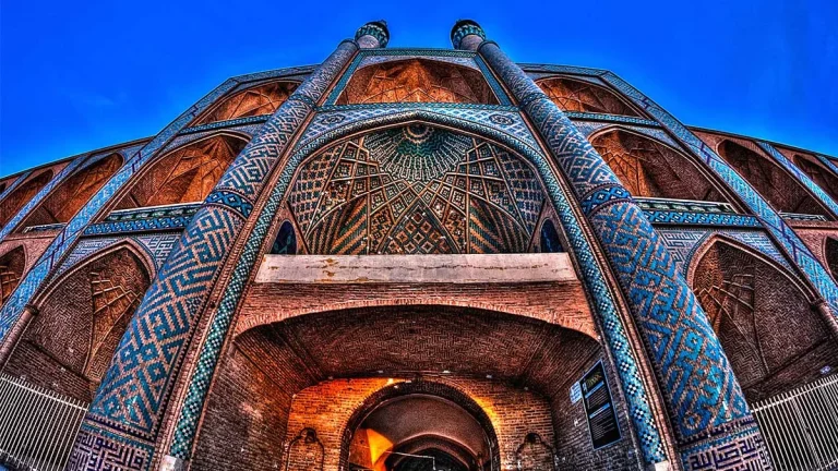 مکان های دیدنی یزد؛ راهنمای جامع سفر به شهر بادگیرها و معماری کویری (1405)