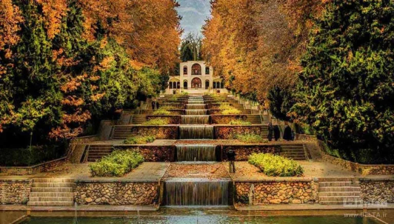 جاهای دیدنی کرمان؛ راهنمای جامع سفر به دیار تاریخ و کویر