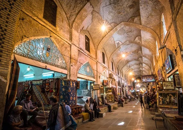 بازار وکیل شیراز؛ راهنمای کامل بازدید، تاریخچه و بهترین خریدها