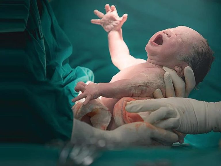 دکتر زنان و زایمان اردبیل: راهنمای جامع انتخاب بهترین متخصص و مراقبت های سلامت زنان