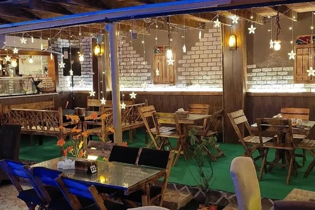 رستوران های بندرانزلی در شب