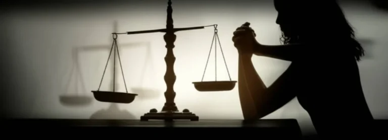 سقط جنین جرم است؟ هر آنچه در مورد قانون، شرع و شرایط سقط درمانی باید بدانید